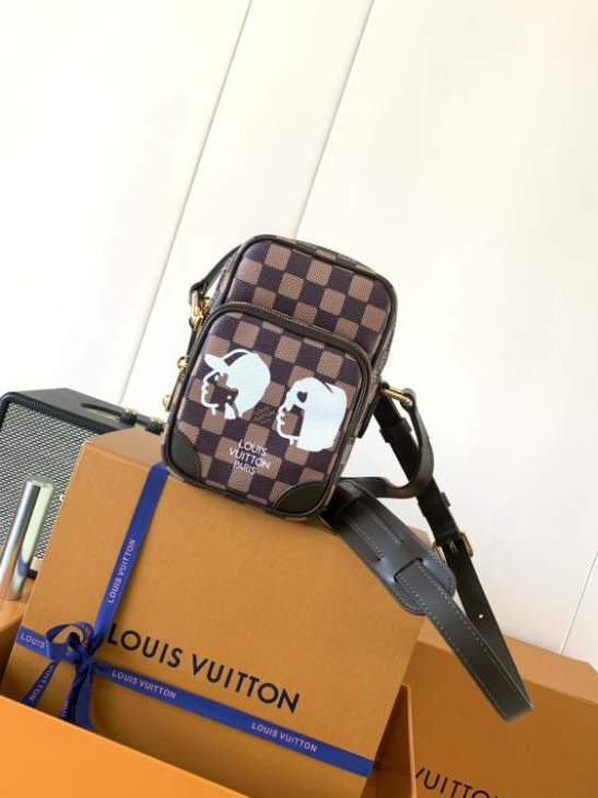 Picture of Louis Vuitton Mens Bags _SKUfw208748033fw